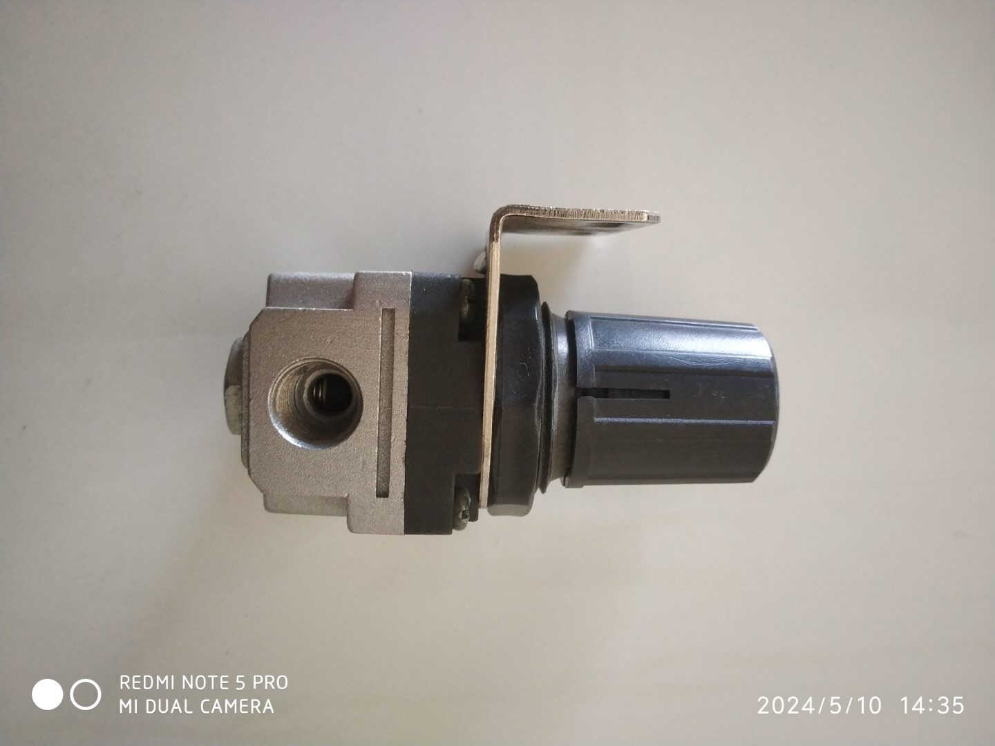 Air Pressure Regulator 1/4 inch- (0-10Bar)