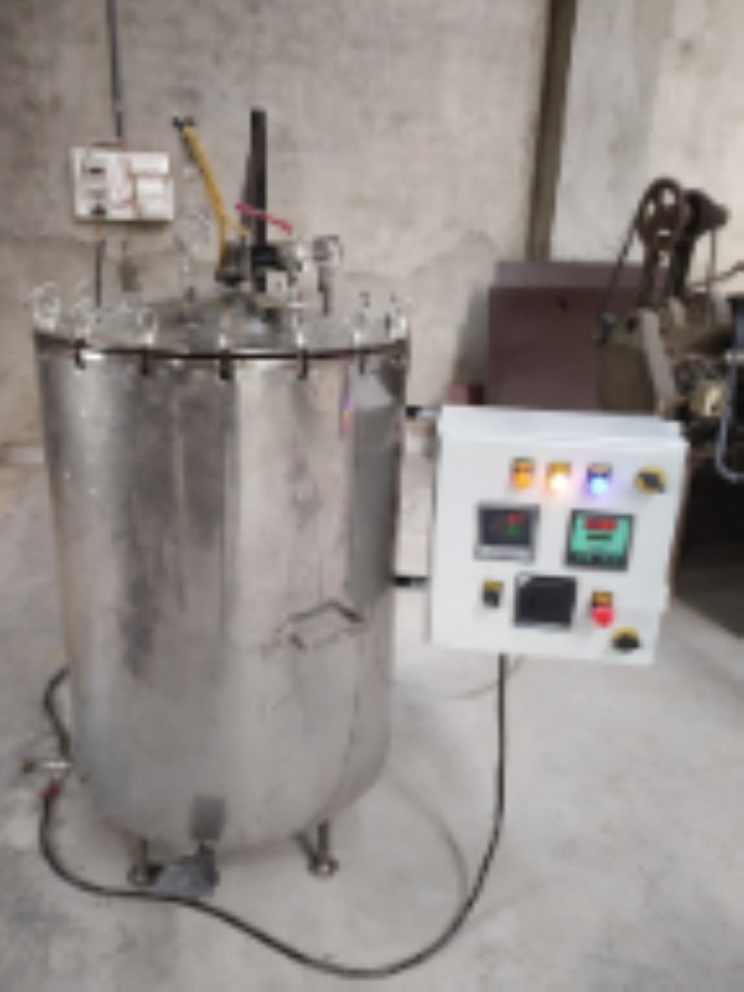 Vertical Autoclave Manufacturer